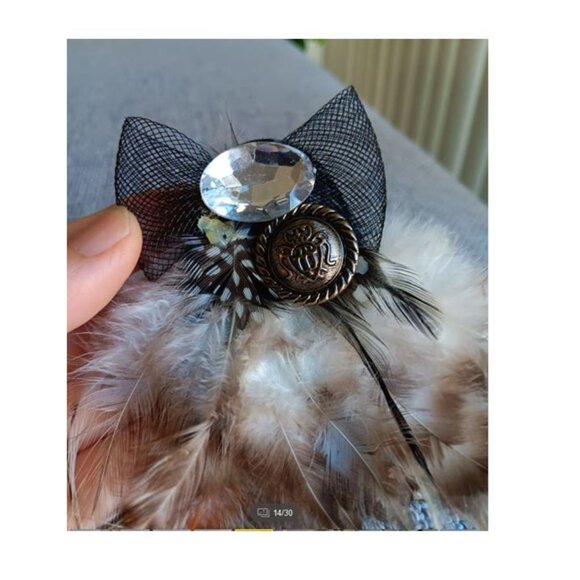 Boho Brooch Mixture Feather with Plastic beads - Picture 3 of 4